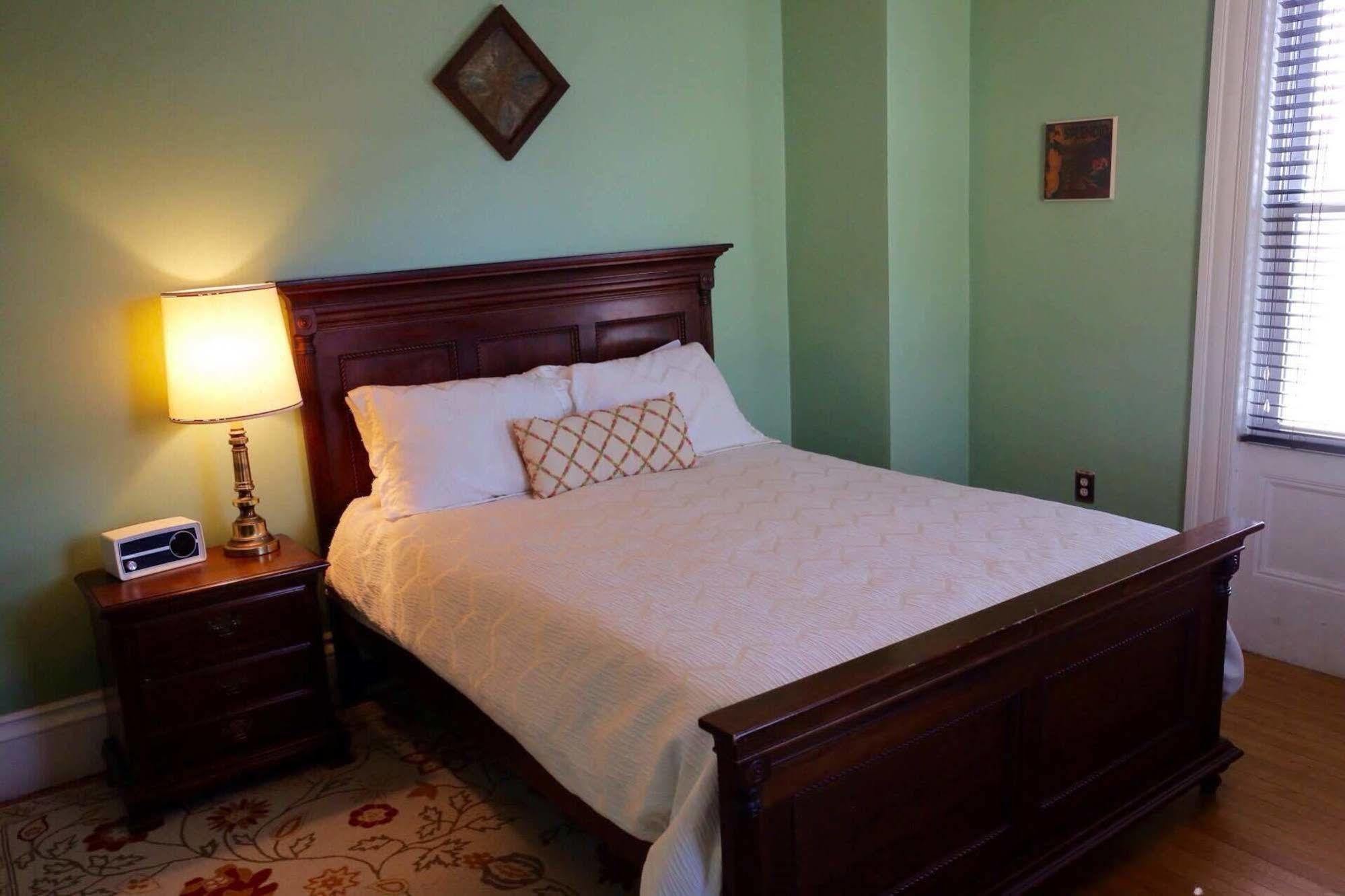 Stepping Stone Inn Salem Bagian luar foto